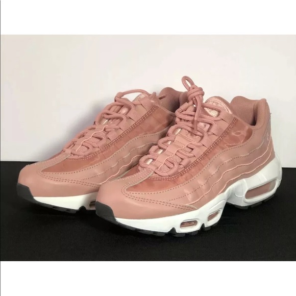 Brand new pair of Nike Air max 95 rust pink NWT Brand new pair of Nike Air max 95 rust pink NWT
